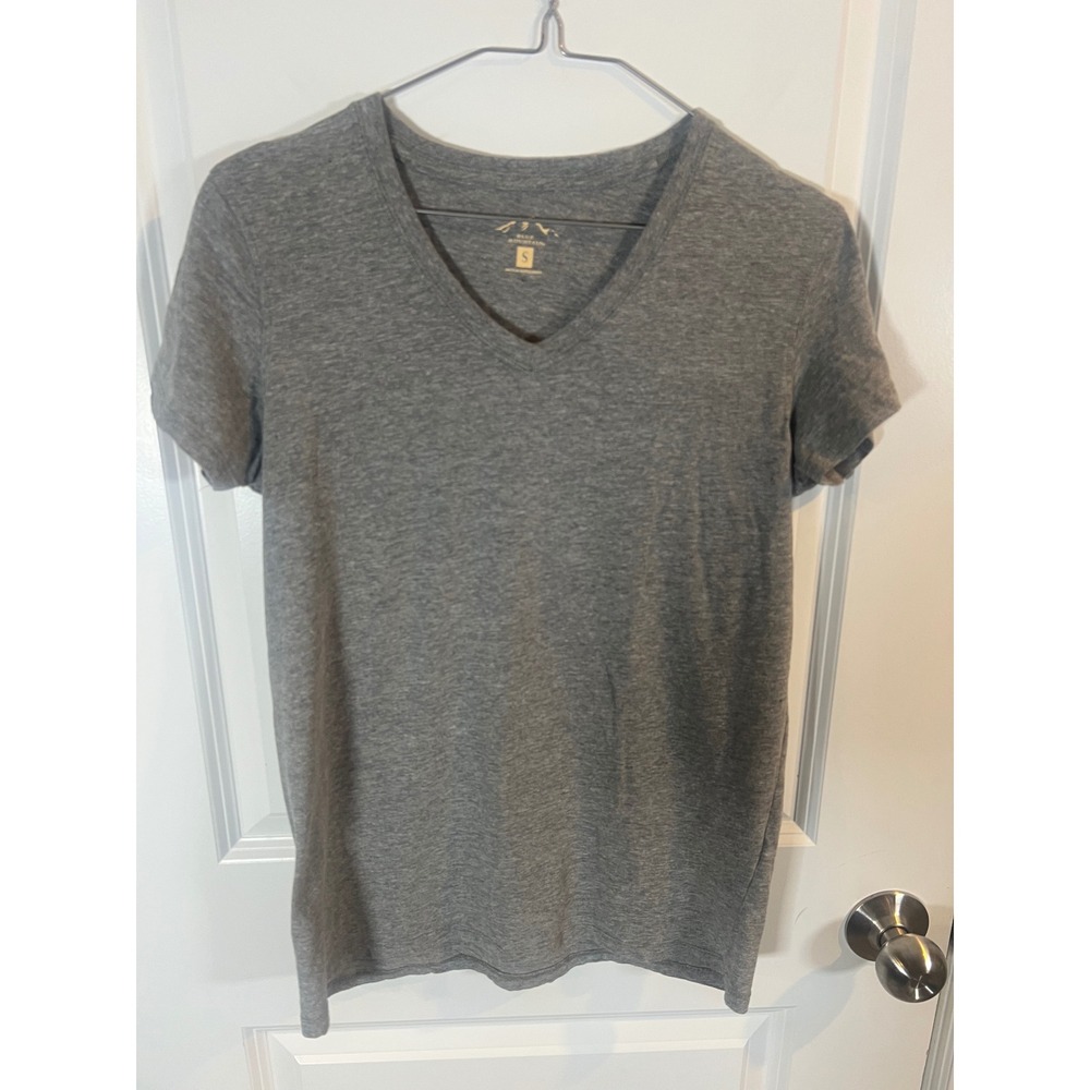 Blue Mountain Women V-Neck T-Shirt Cotton Blend Heather Gray Size S